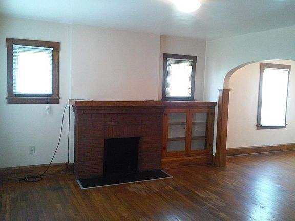 3rd image of 2503 Oakwood Ave