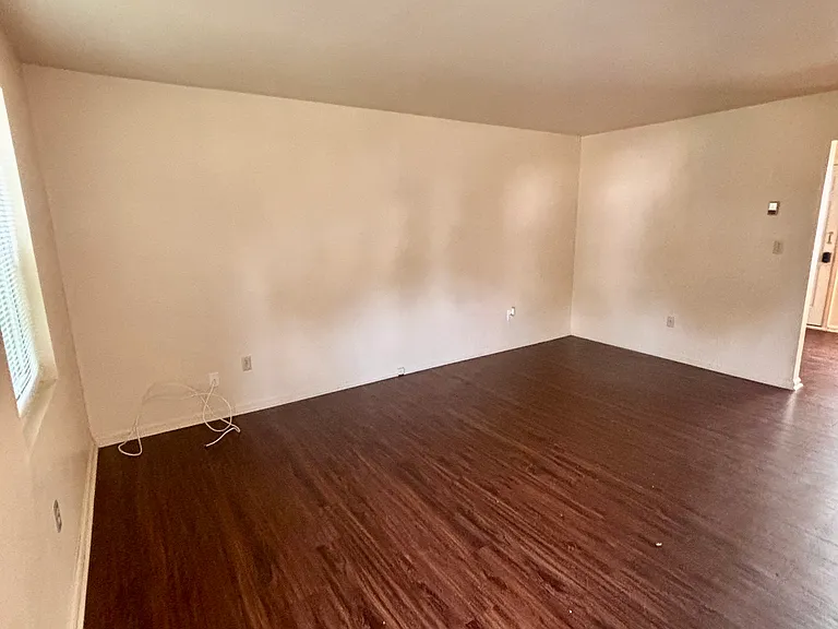 708 Conway St NE #708 — Photo 1