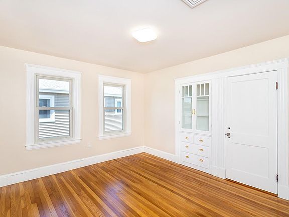 3rd image of 14 Saint John Ave Floor 2
