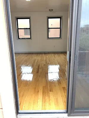 Rented by Lang Realty LLC | media 6