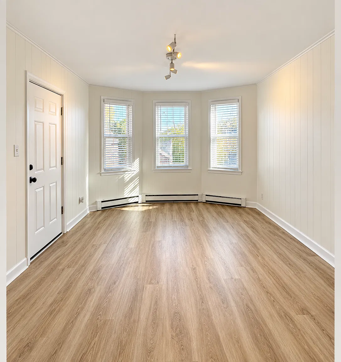 259 Fairchild Ave — Photo 1