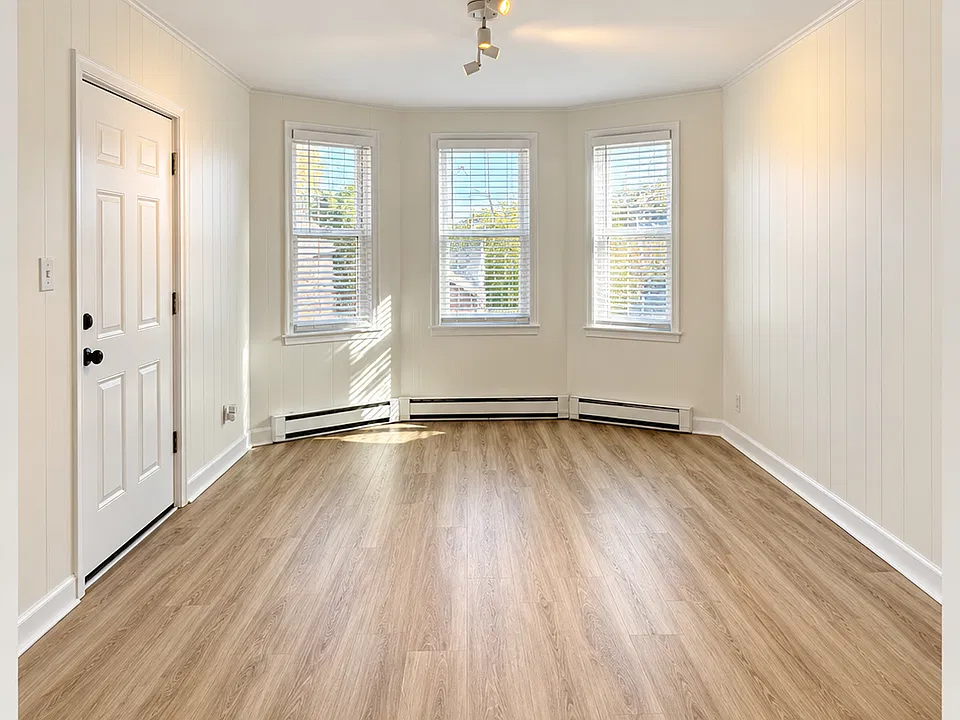 259 Fairchild Ave #2