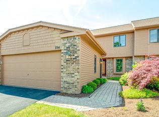 754 Mariner Cir #PVT, Webster, NY 14580