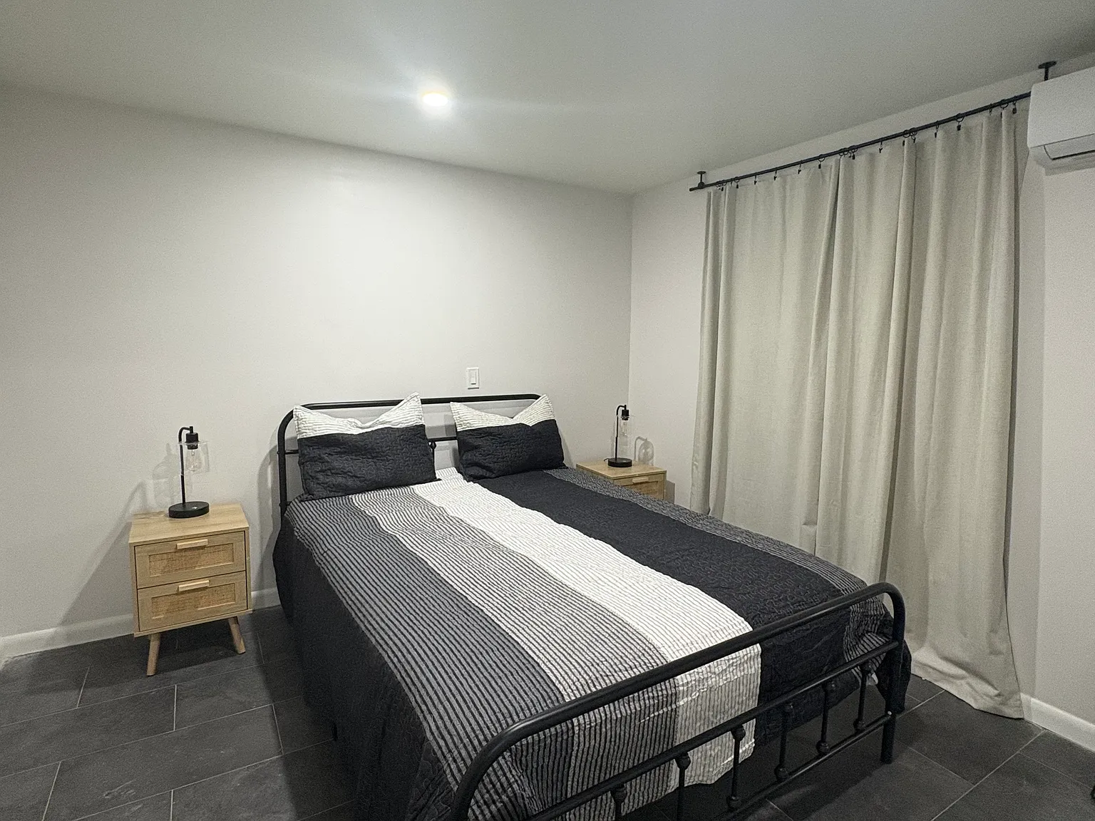 1 bed, 650 sqft, $1,600 — Photo 1