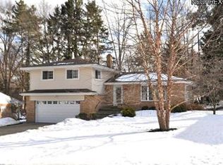 996 Newport Rd, Akron, OH 44303