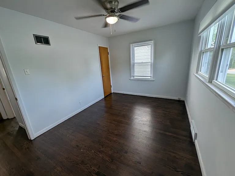 10205 Dandridge Dr — Photo 10