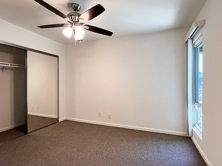 1350 N Cambridge St #14 — Photo 22