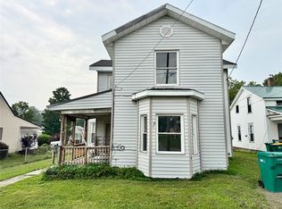 7 Center St, Union City, PA 16438