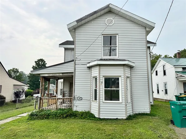 7 Center St, Union City, PA 16438
