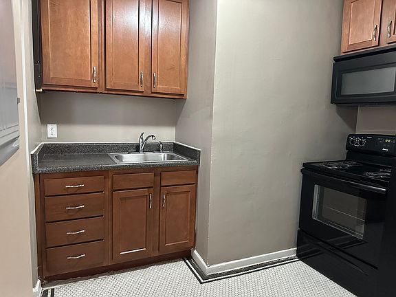 5th image of 531 S 18th St #309