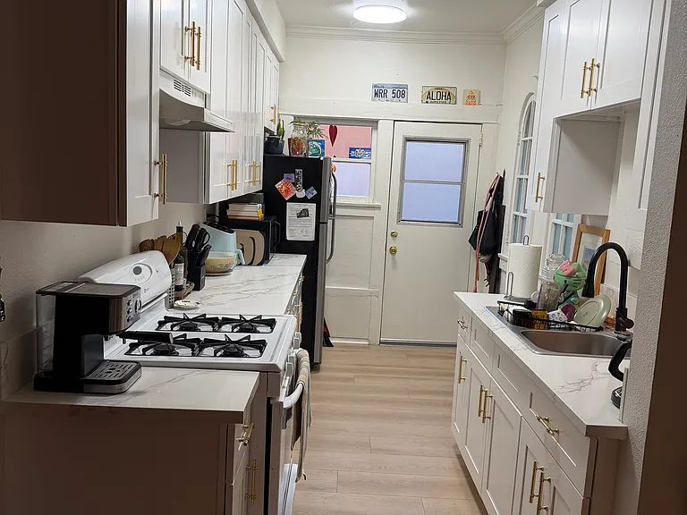 120 W Elk Ave #116D — Photo 8