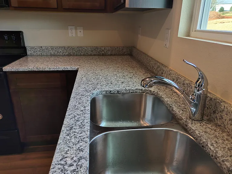 842 Independence Ave — Photo 6