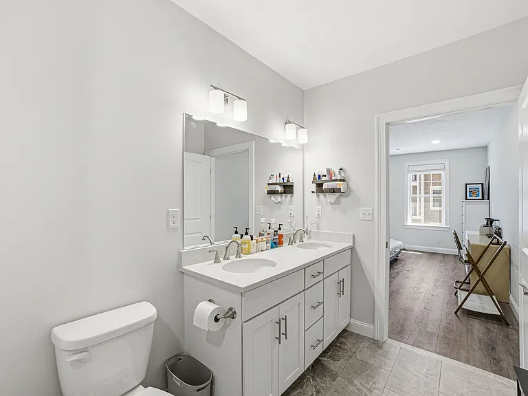 320 Middlesex Ave #D208 — Photo 13