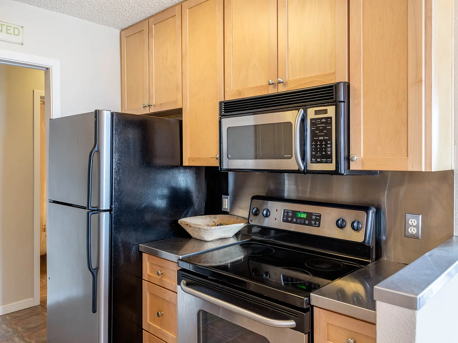 1 bed, 720 sqft, $2,050 — Photo 4