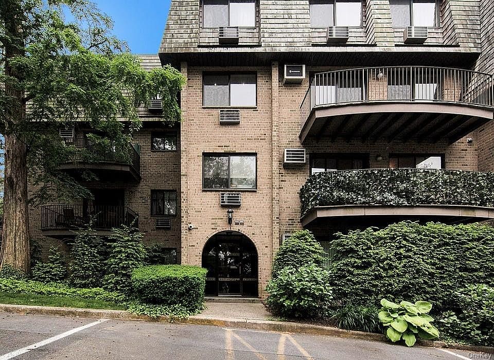 1st image of 500 Central Park Ave