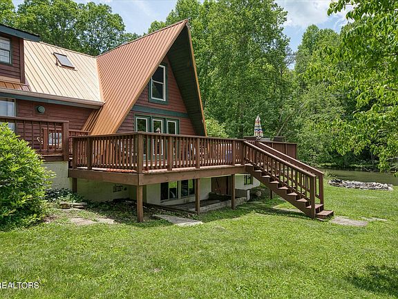 12th image of this home