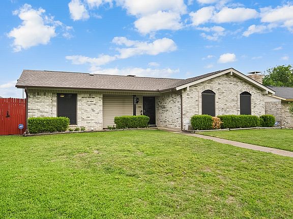 2nd image of 3224 Rockne Ln