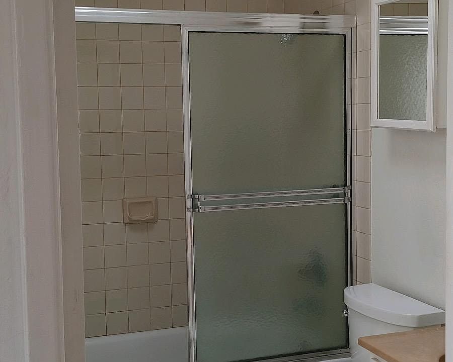 1st image of 2365 Mariposa St #2