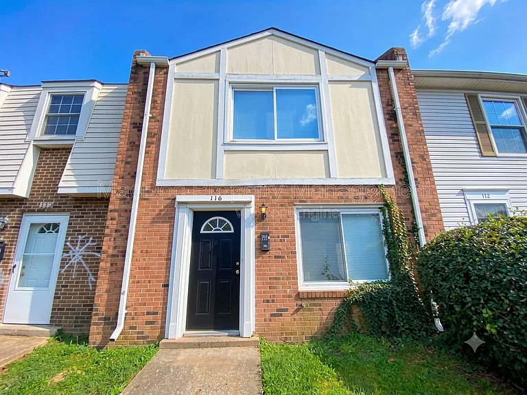 110 Hughey Ct — Photo 1