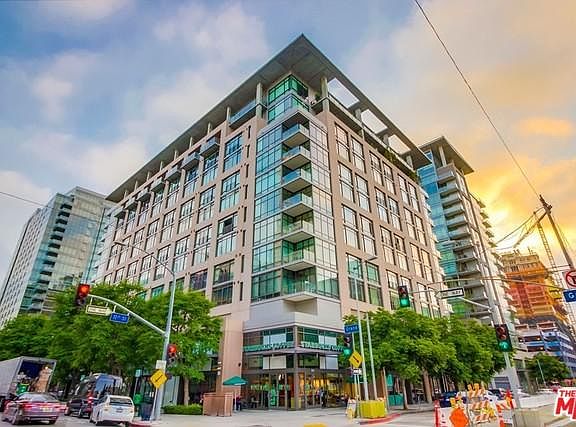 2nd image of 1111 S Grand Ave APT 1008
