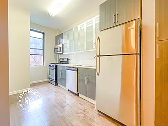 240 Crown Street, #2T