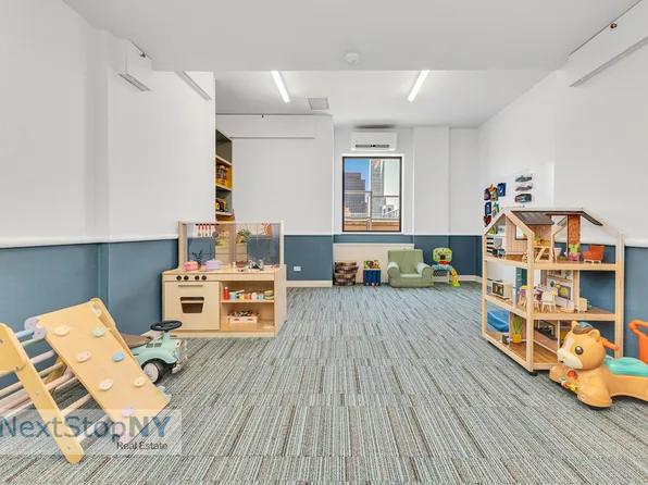 400 East 56th Street image 19 of 25