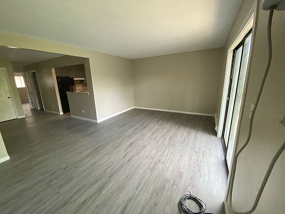5th image of 1516 Crimson Ln APT 2B