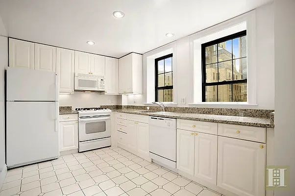 Rented by Halstead Real Estate | media 11