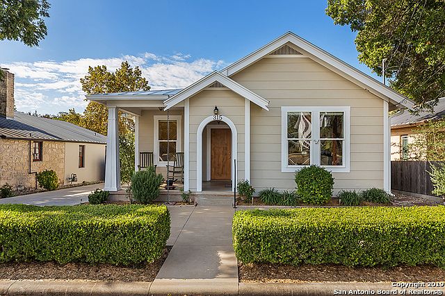 1st image of 315 W San Antonio St