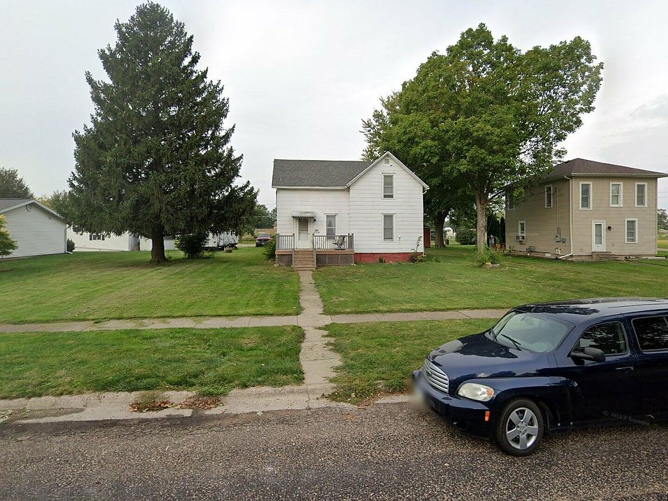 1st image of 302 Center St