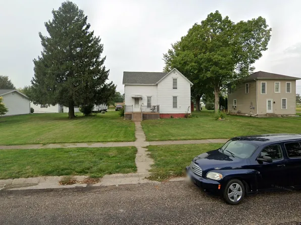 302 Center St, Middletown, IA 52638