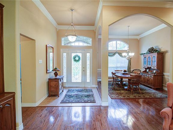 5th image of 510 Gibraltar Ln