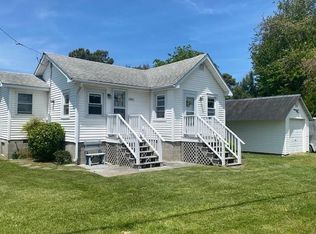 5401 Deep Hole Rd, Chincoteague Island, VA 23336