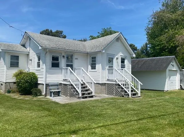 5401 Deep Hole Rd, Chincoteague Island, VA 23336