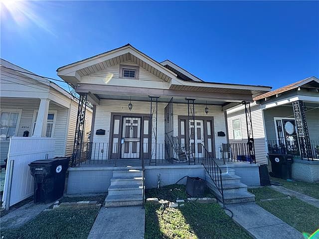 1st image of 8620 Apricot St