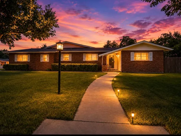 1720 Canyon St, Plainview, TX 79072