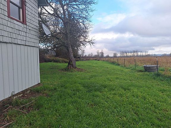 3rd image of 11393 Carver Rd