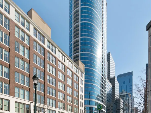 2101 Market St Unit 3705, Philadelphia, PA 19103