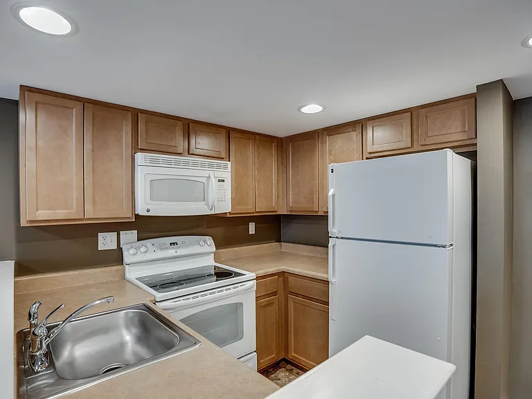 5953 Columbia Ave #G — Photo 4