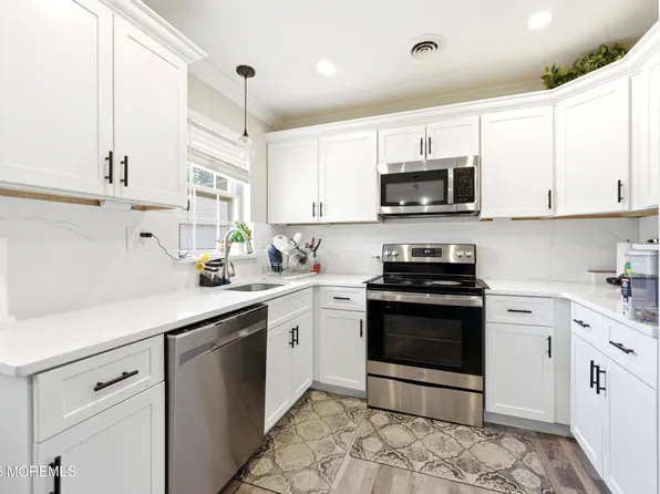 16B Cambridge Circle, Manchester, NJ 08759