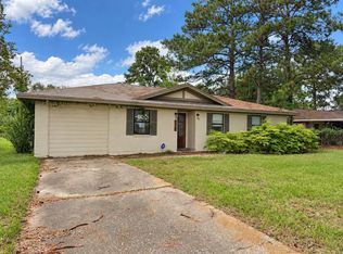 1055 Kent St, Vidor, TX 77662