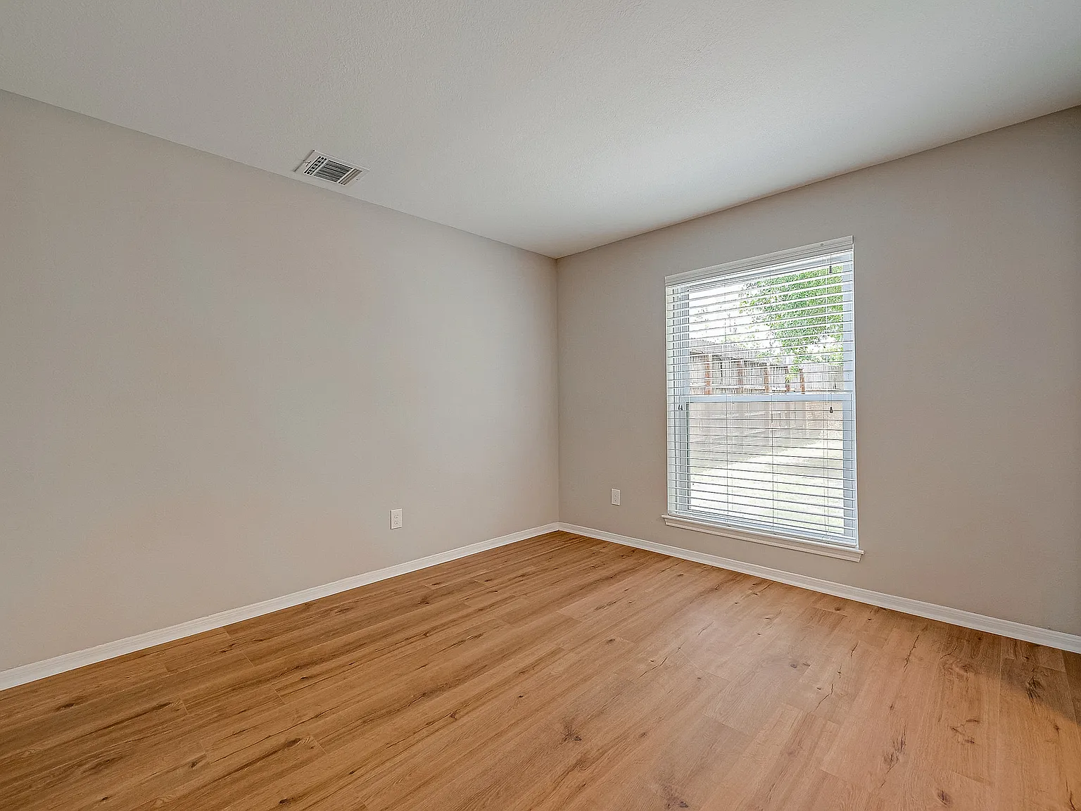 14736 Perthshire Road #F — Photo 4