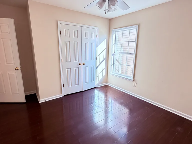 908 Wendlebury Ct — Photo 40