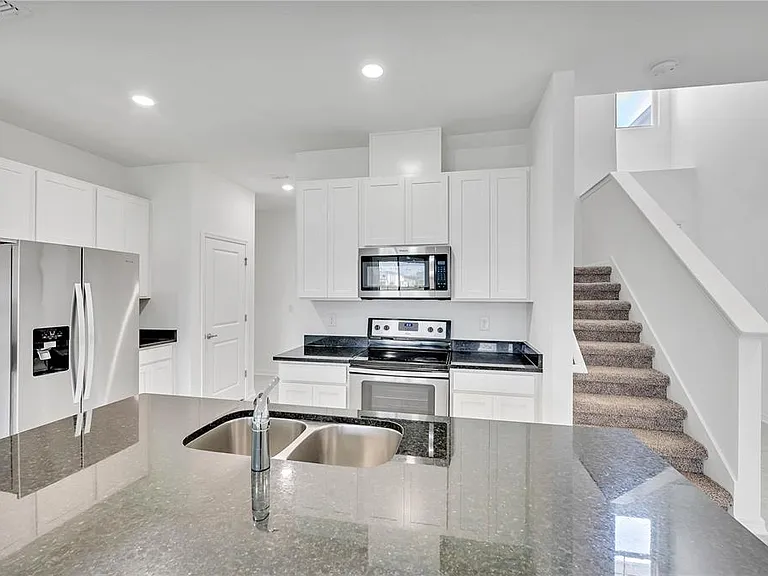 11532 Woodleaf Dr — Photo 7