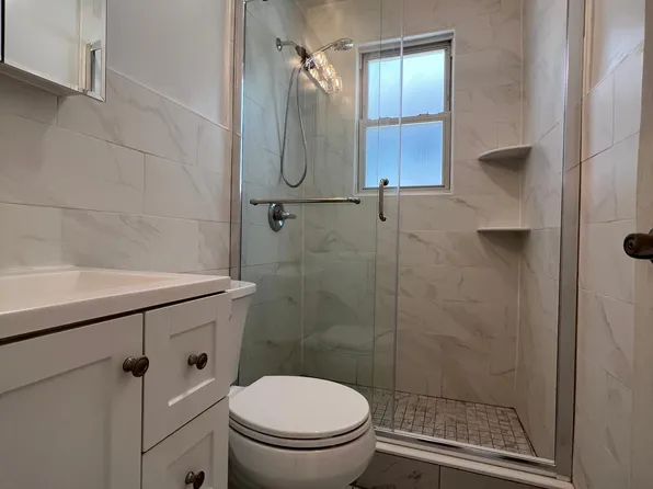 396 Gorge Road image 5 of 9