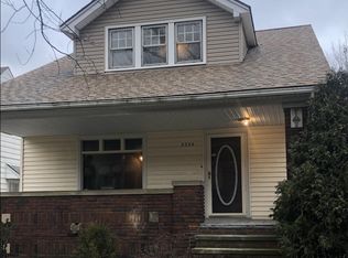 5255 Arch St, Maple Heights, OH 44137