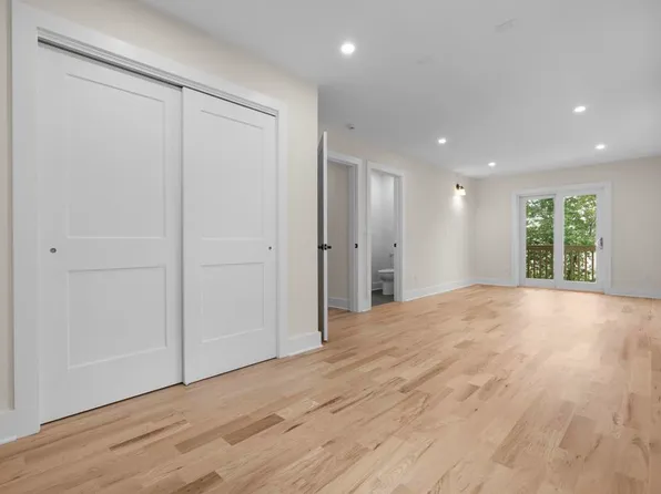 435 Glenbrook Rd #1, Stamford, CT 06906