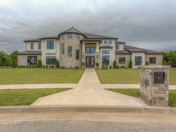 105 N 75th St, Broken Arrow, OK 74014