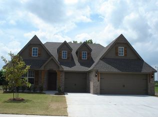 10904 S Olmsted St, Jenks, OK 74037