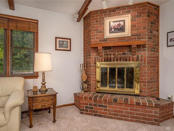 4th image of 450 Lamplighter Pl